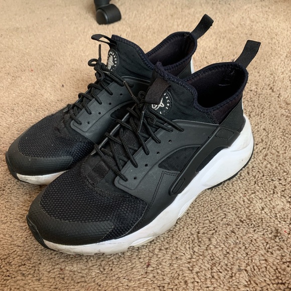 Nike Other - Nike Air Huarache men’s size 8.5
